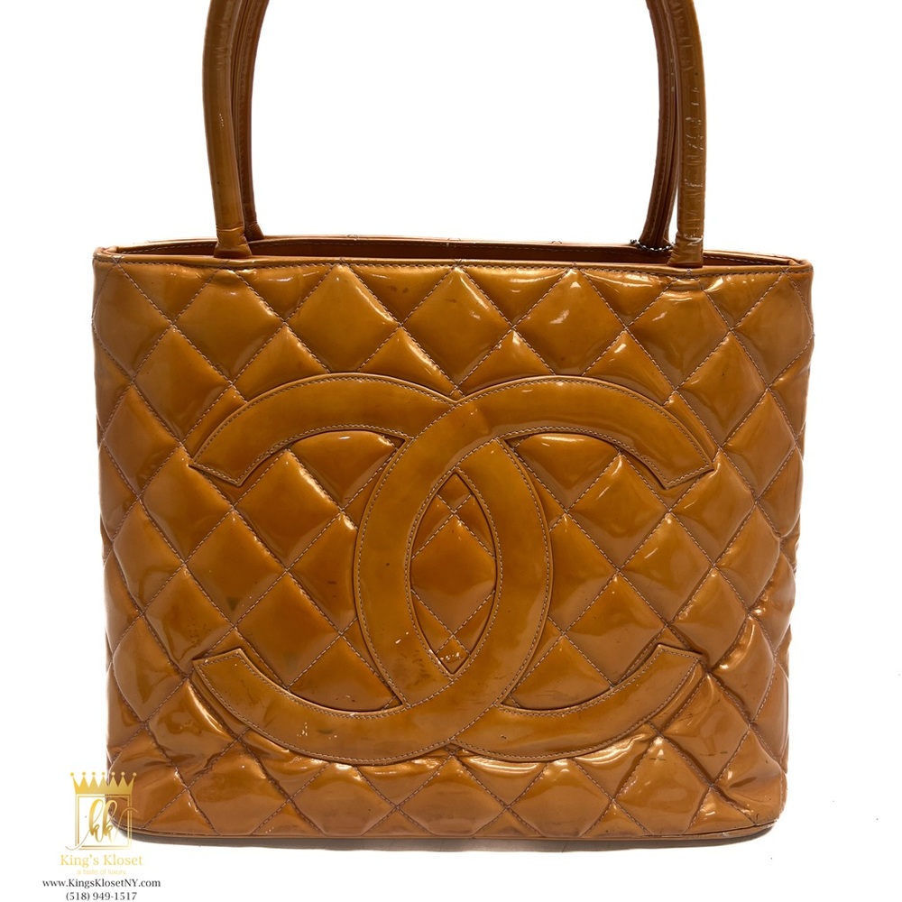 Chanel Patent leather Medallion bag